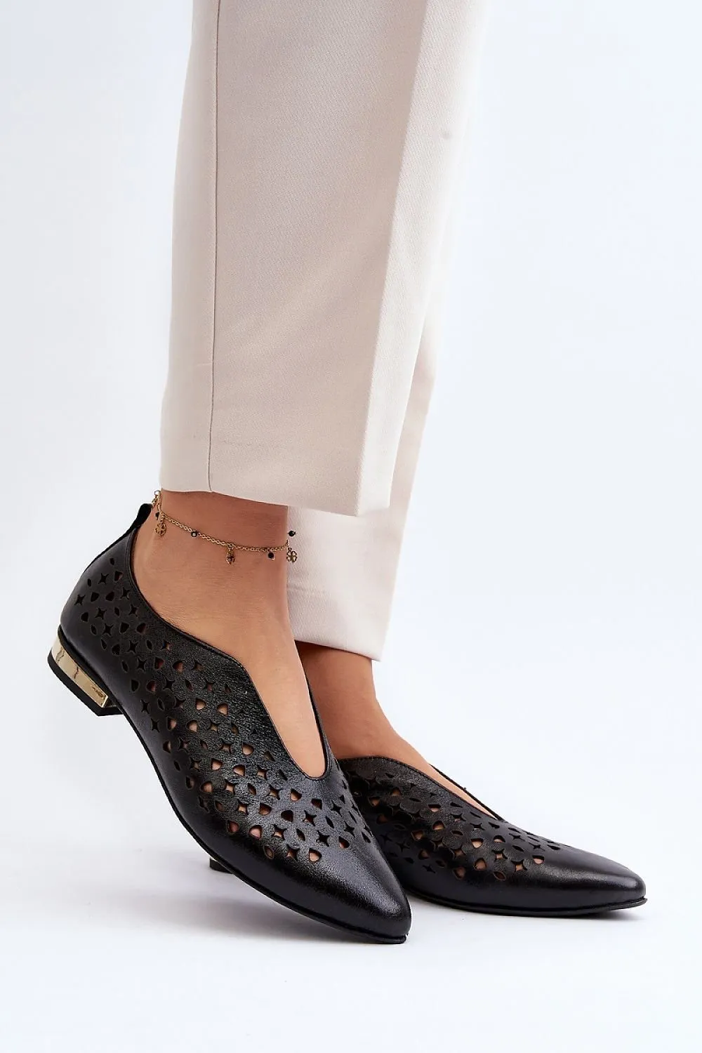 Ballet flats