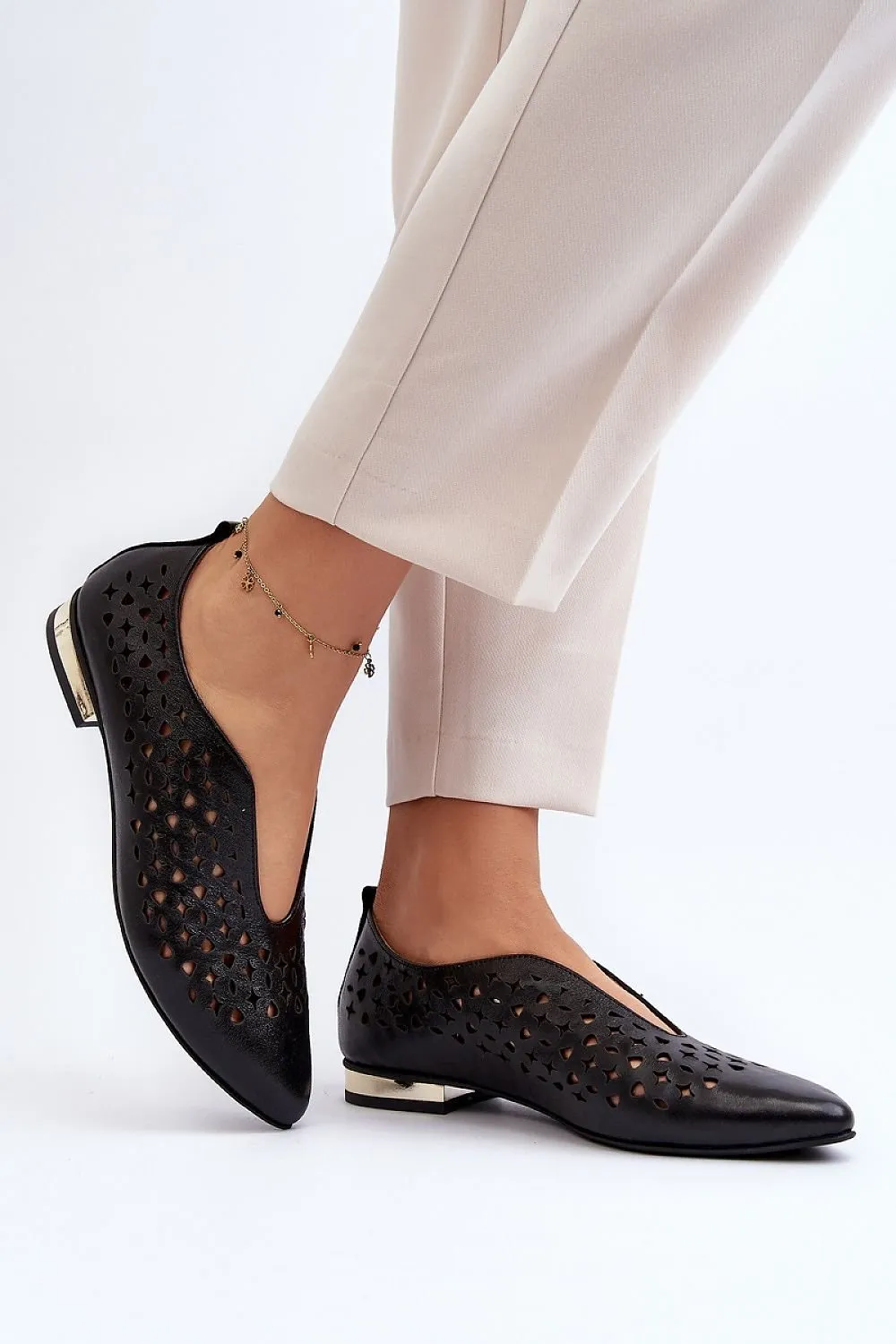 Ballet flats