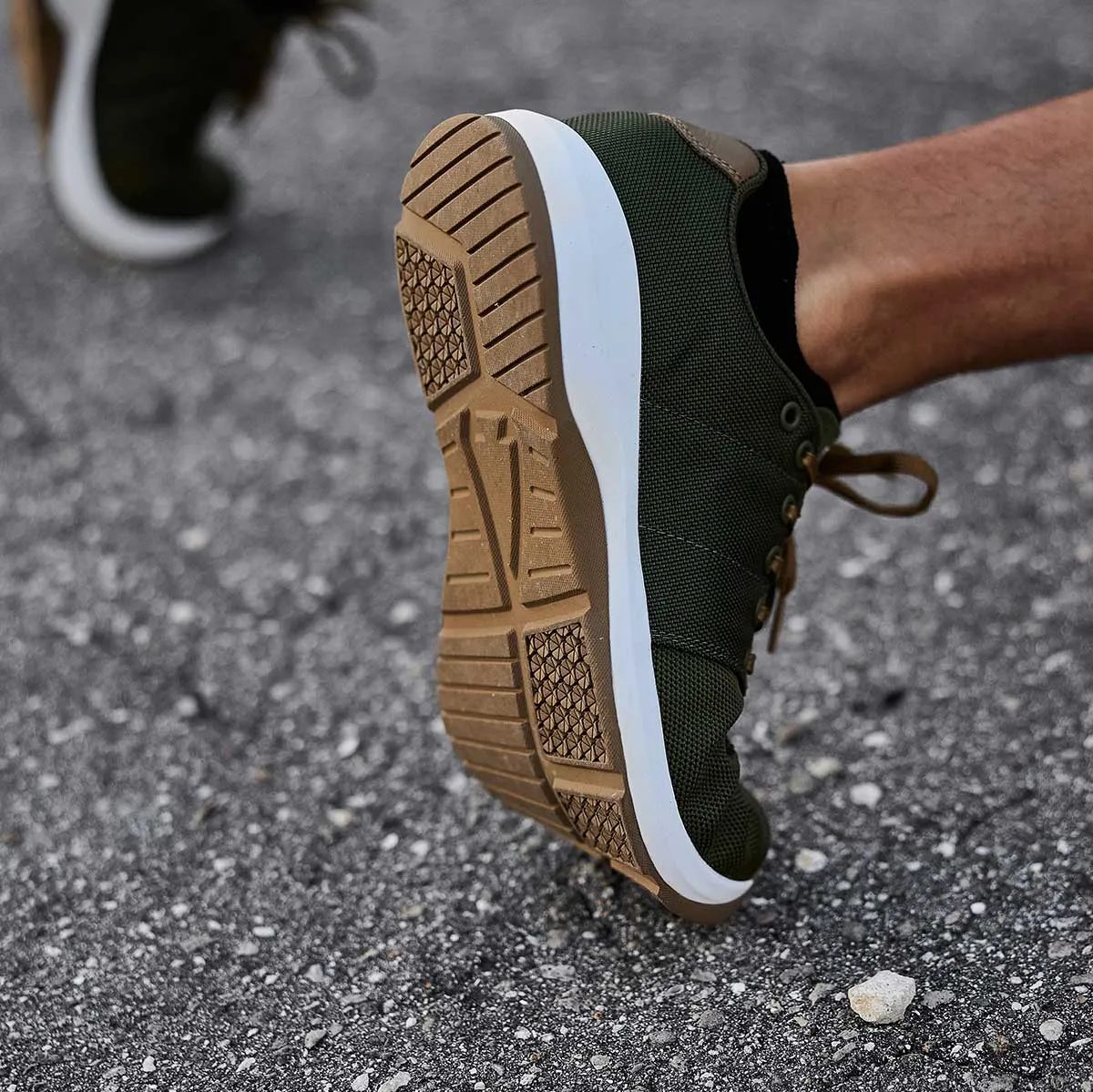 Ballistic Trainers - Green   White   Gum