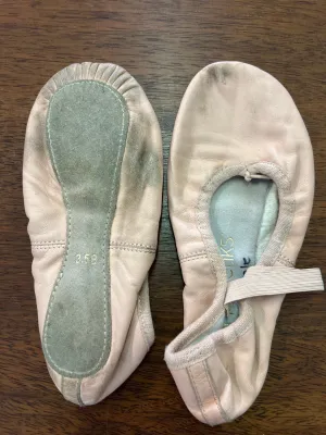 Preloved Energetiks Leather Ballet Shoes - 3.5B