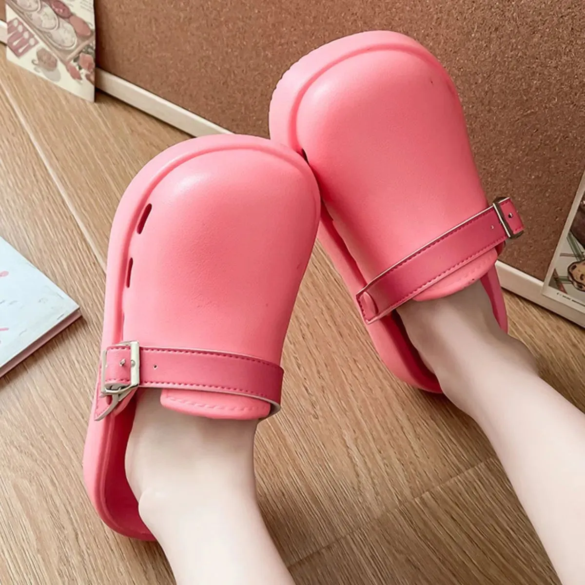Round Toe Platform Sandals