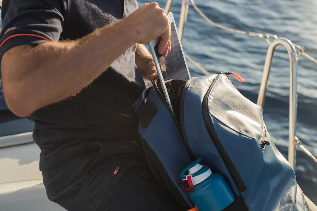 Water-repellent backpack 25 litres